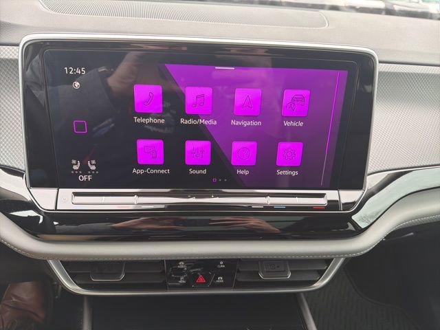 Certified 2024 Volkswagen Atlas Peak Edition SEL image 12