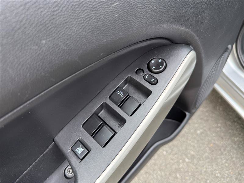 Used 2012 MAZDA MAZDA2 Sport FWD image 26