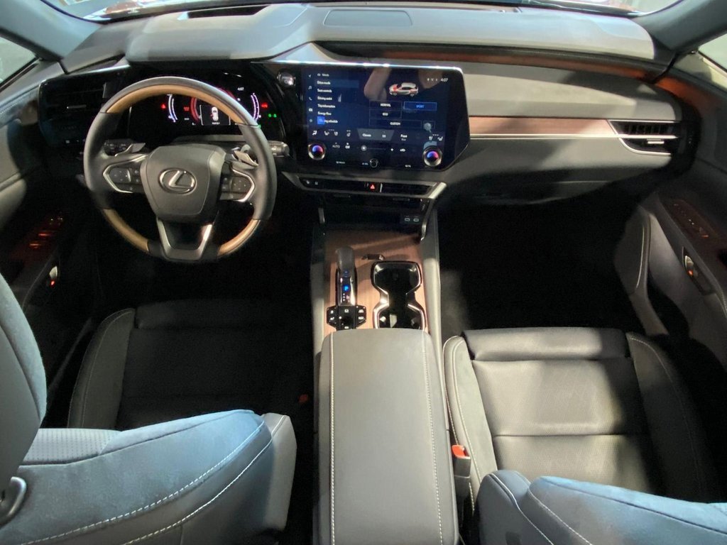 New 2025 Lexus RX 450h AWD w/ Luxury Package image 30