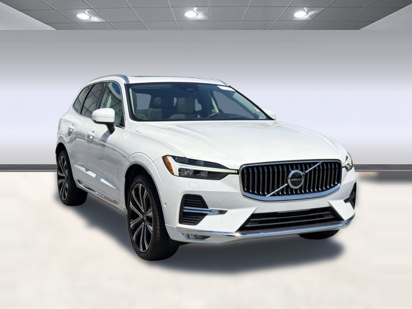 Used 2023 Volvo XC60 B5 Ultimate w/ Protection Package Premier image 7