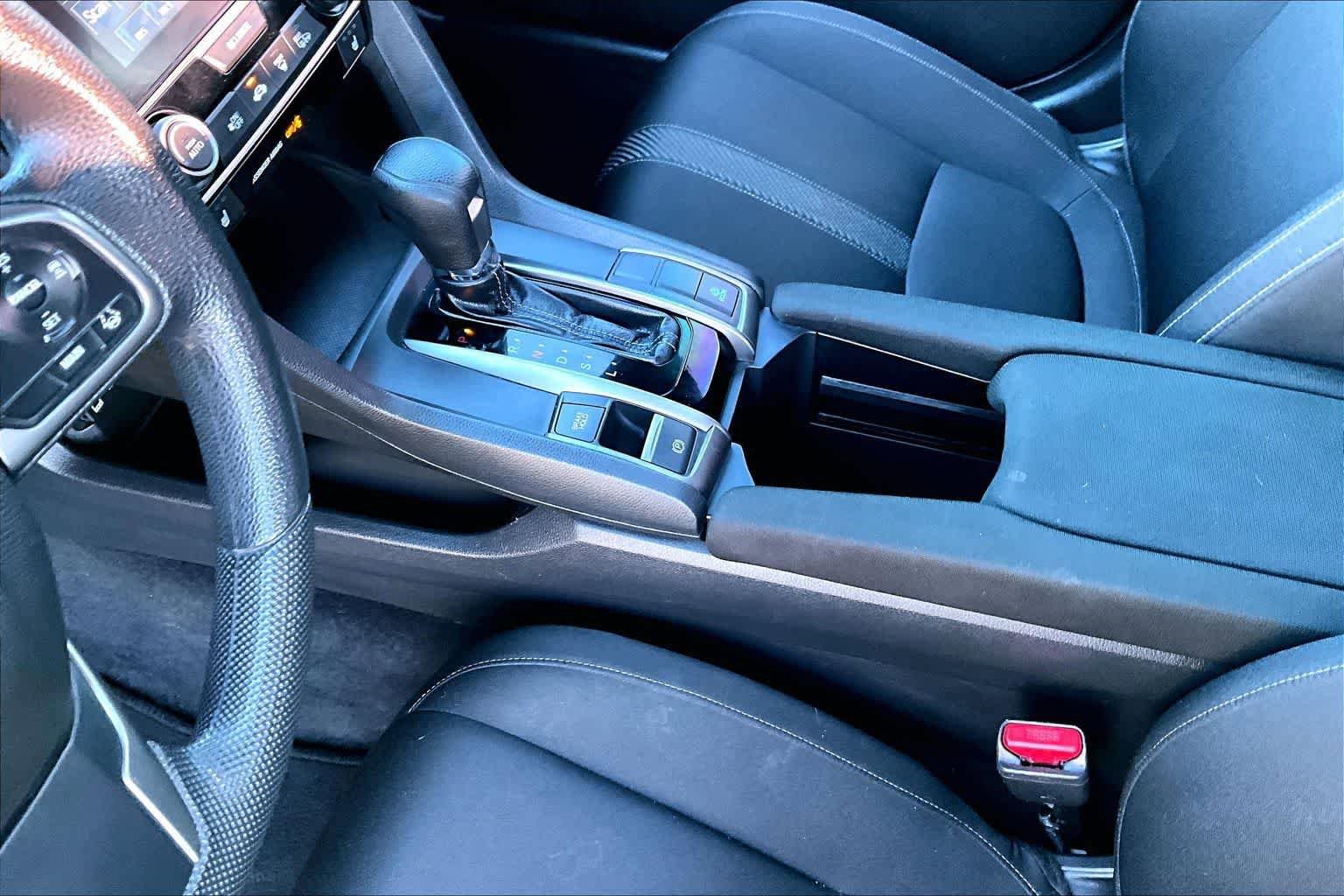 Used 2018 Honda Civic EX image 17