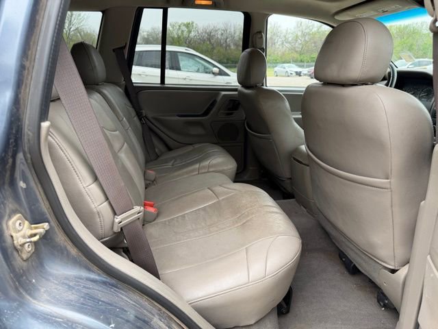 Used 2004 Jeep Grand Cherokee Laredo w/ Cold Weather Group AWD/4WD image 8