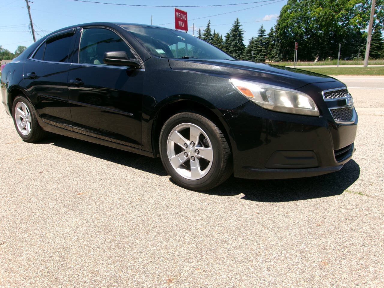 Used 2013 Chevrolet Malibu LS w/ Protection Package FWD image 2