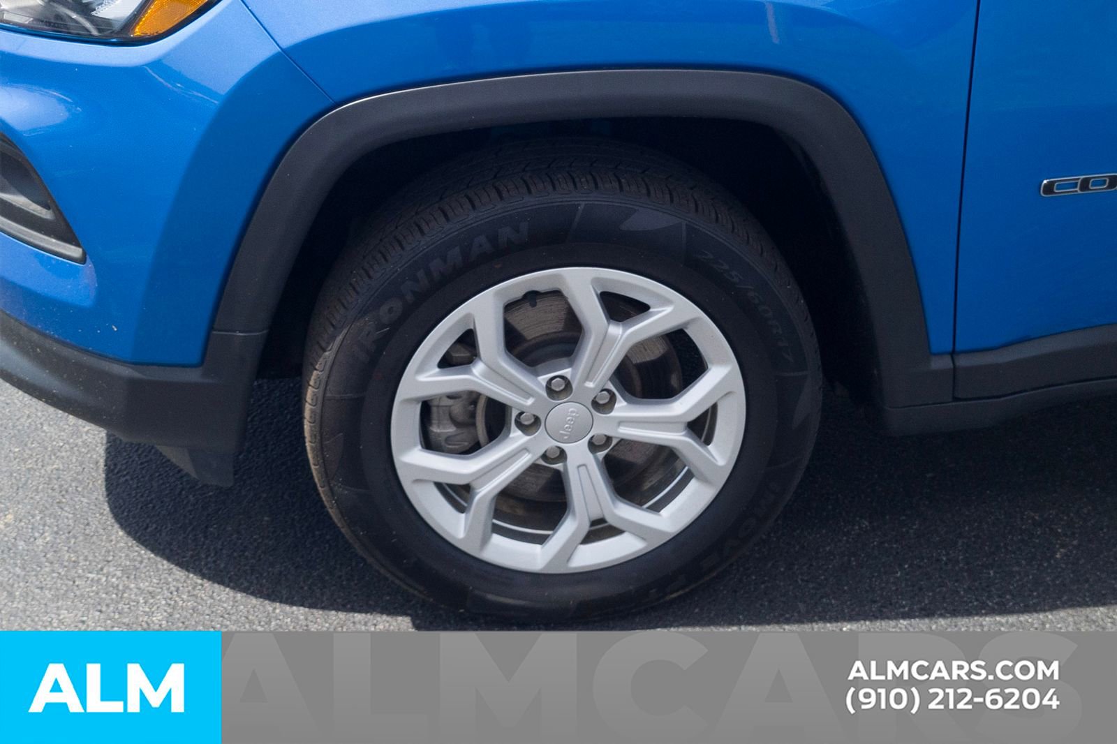 Used 2024 Jeep Compass Latitude AWD/4WD image 13
