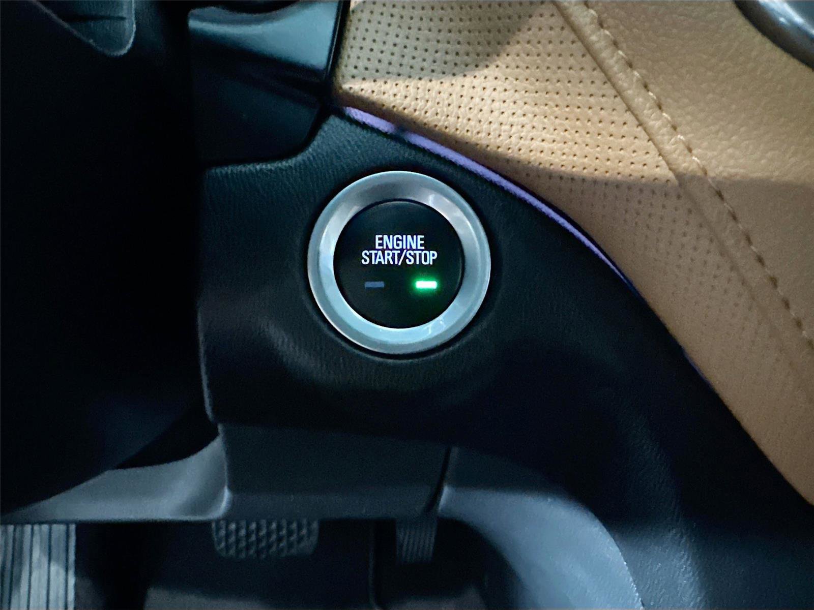 Used 2020 Chevrolet Equinox Premier FWD image 11