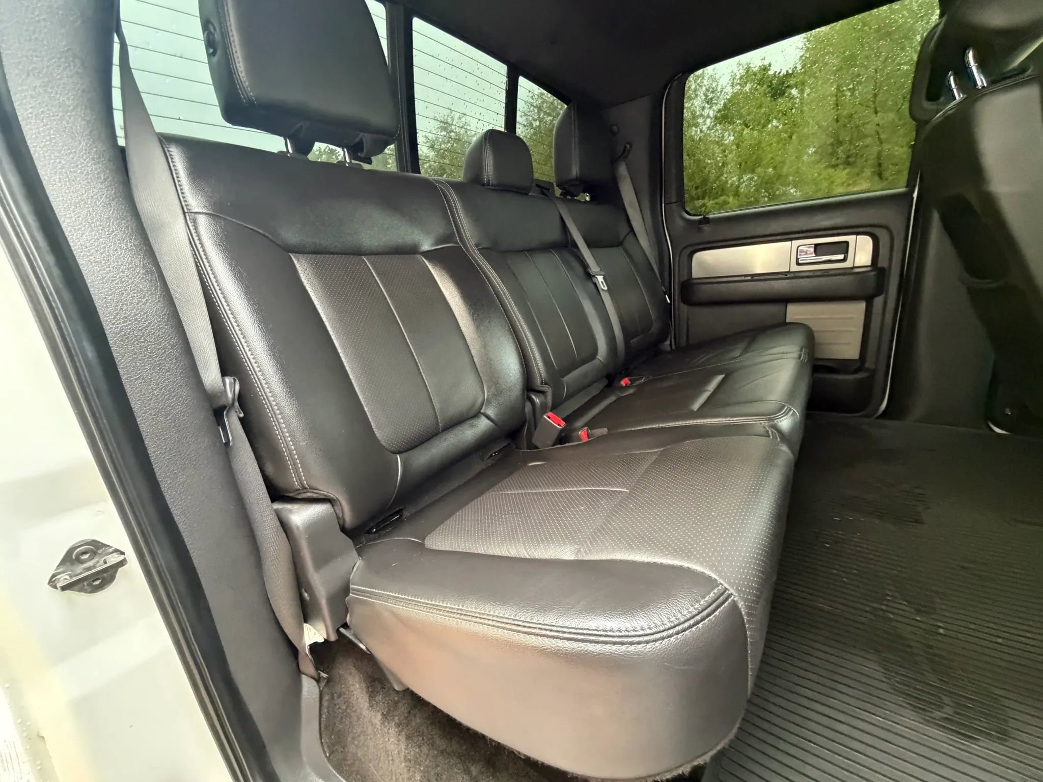Used 2014 Ford F150 FX4 w/ Equipment Group 402A Luxury AWD/4WD image 28