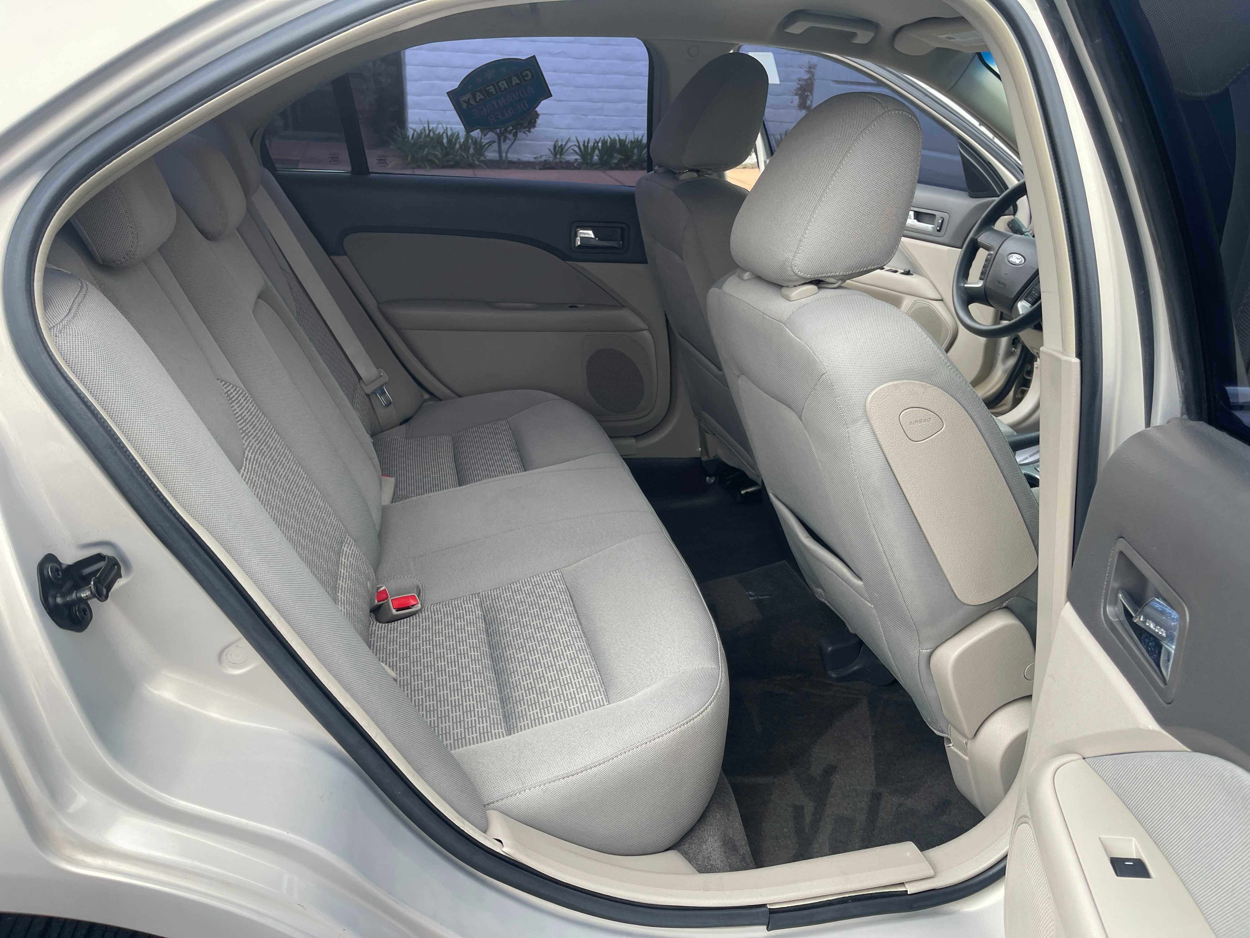 Used 2010 Ford Fusion SE FWD image 11