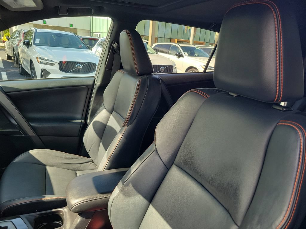 Used 2017 Toyota RAV4 SE FWD image 15