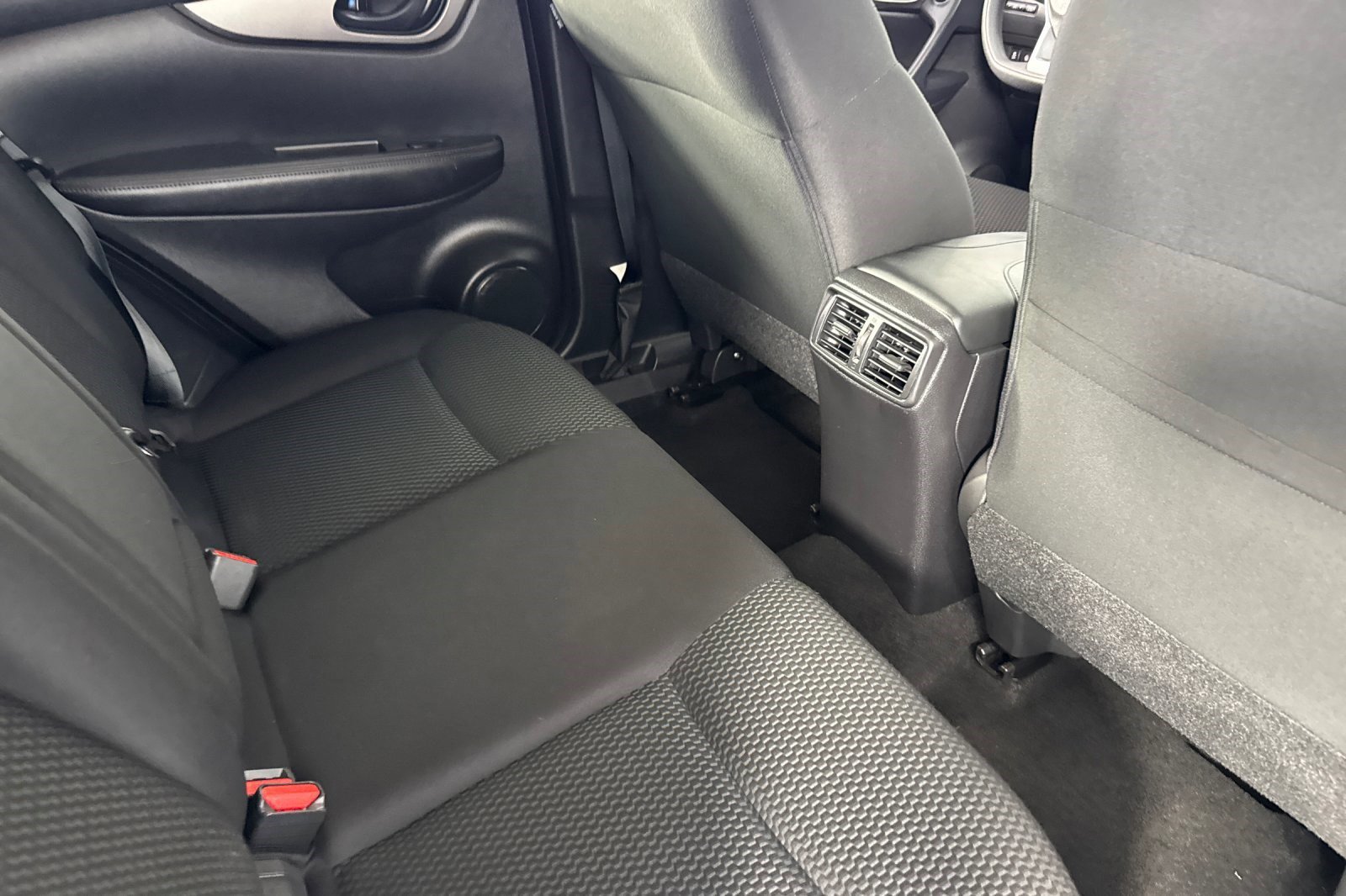 Used 2021 Nissan Rogue Sport S FWD image 30