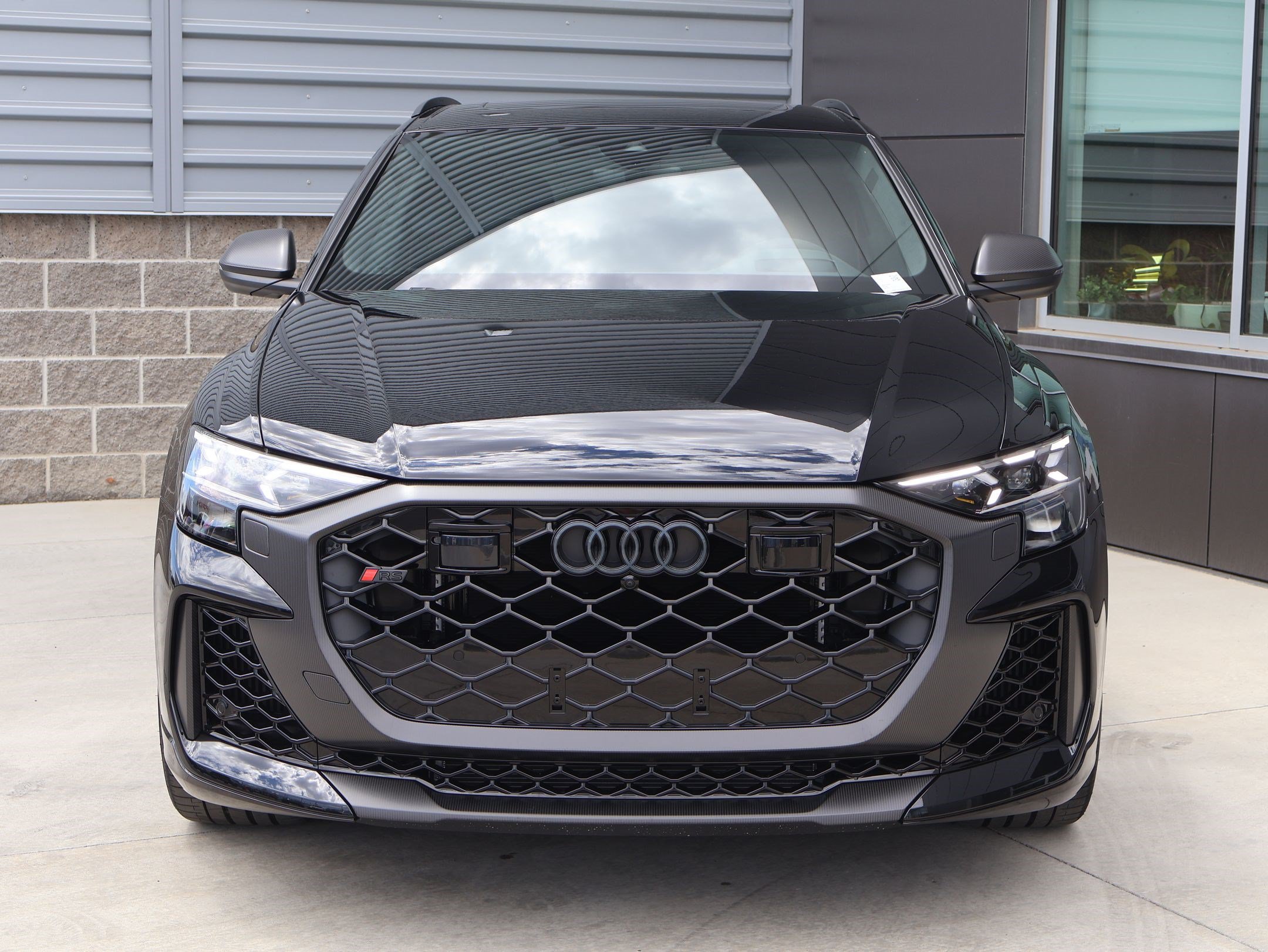Used 2026 Audi RS Q8 performance AWD/4WD image 2