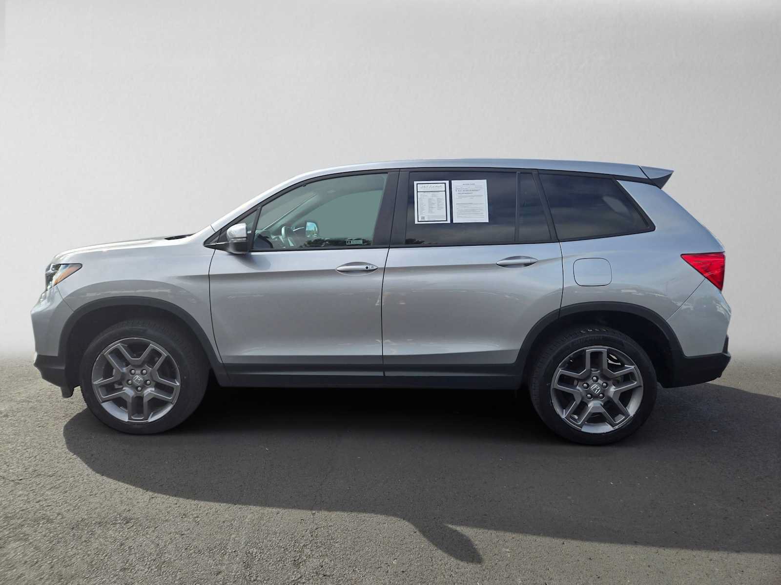 Used 2023 Honda Passport EX-L image 6