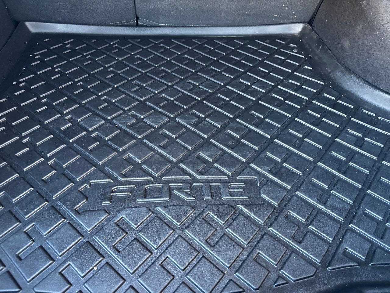 Used 2015 Kia Forte EX image 31