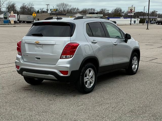 Used 2022 Chevrolet Trax LT w/ LT Convenience Package image 18
