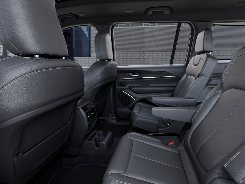 New 2027 Jeep Grand Cherokee L Limited AWD/4WD image 23