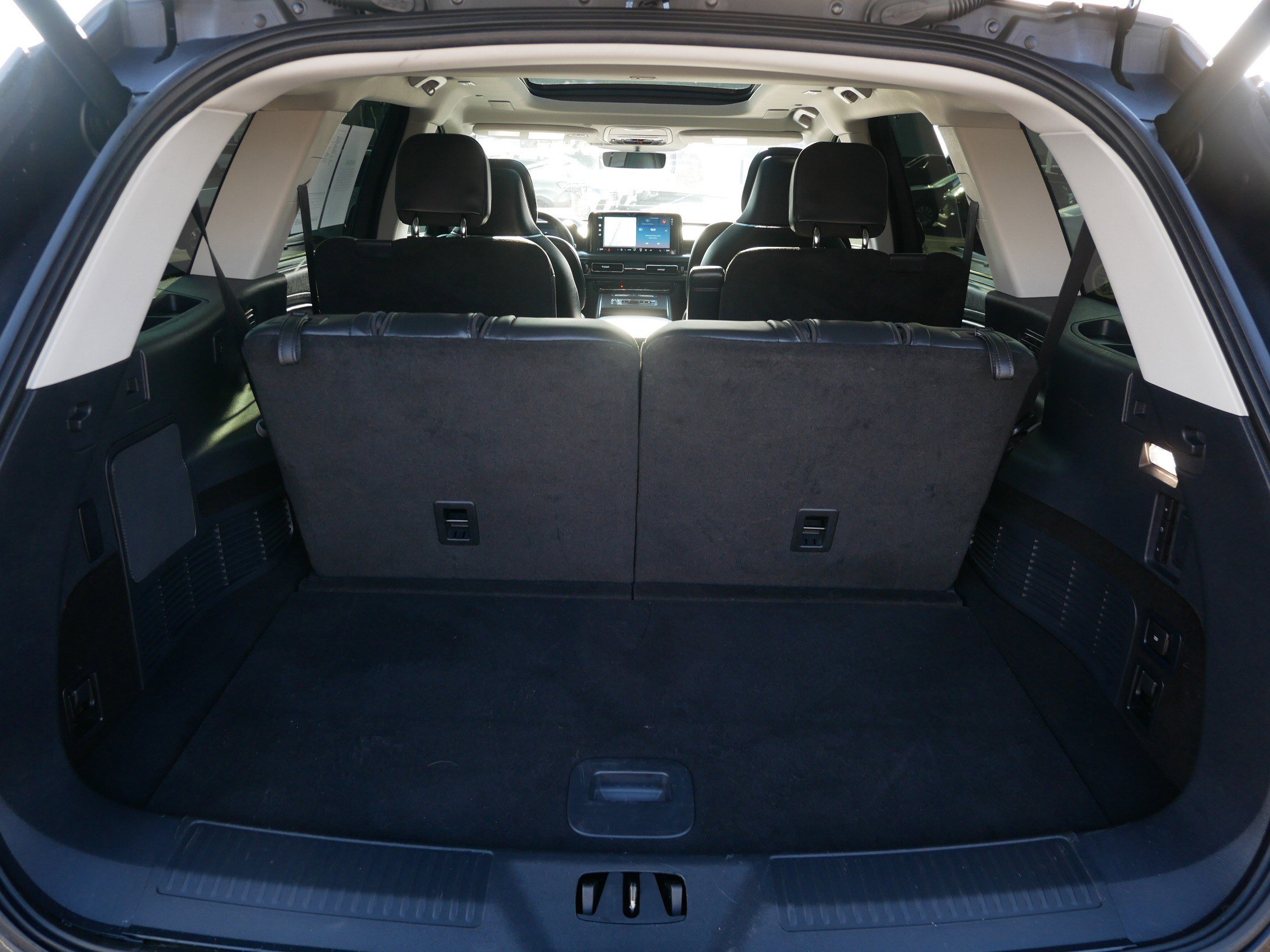 Used 2025 Lincoln Aviator Reserve w/ Equipment Group 201A image 18