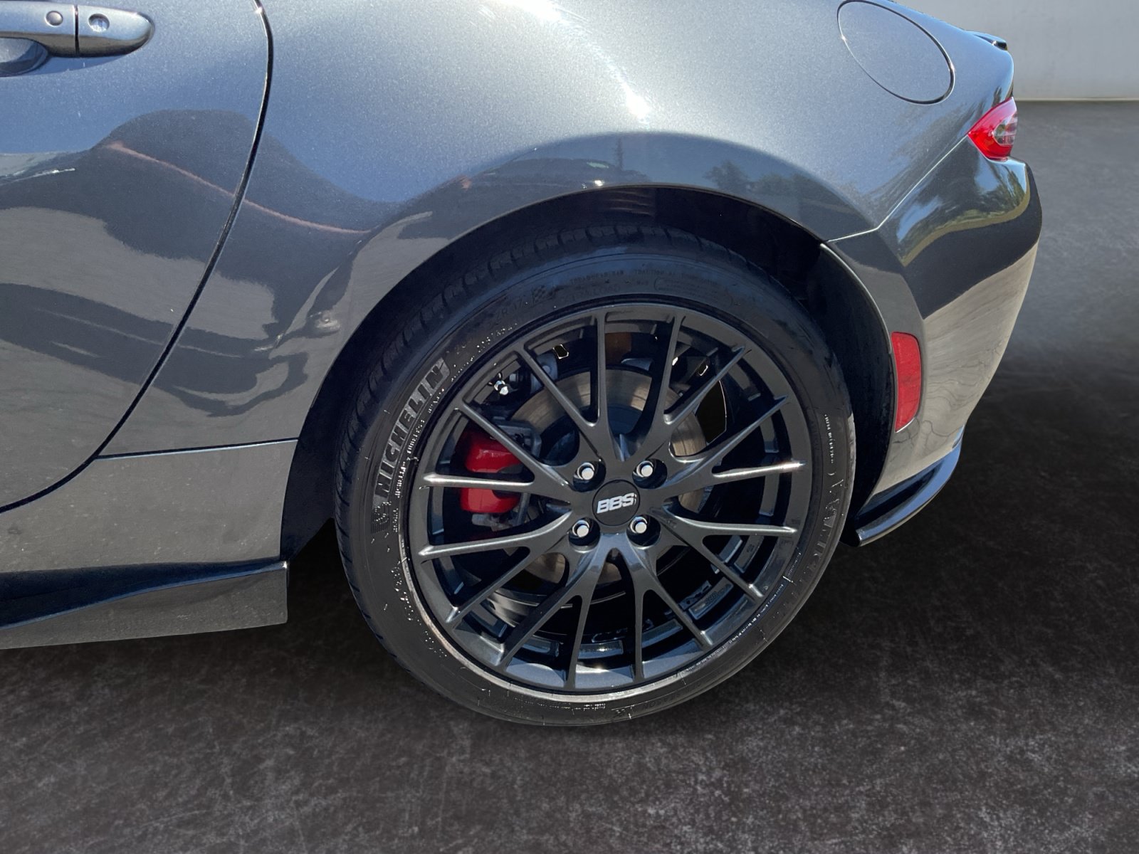 Used 2016 MAZDA MX-5 Miata Club w/ Brembo/BBS Package RWD image 9