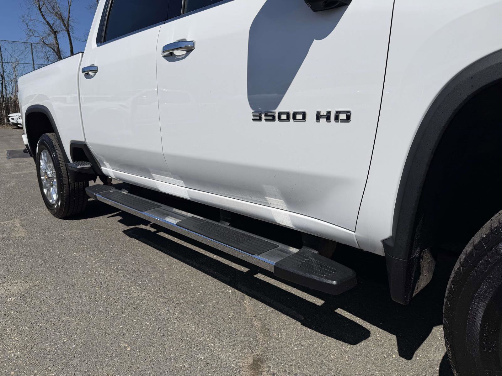 Used 2022 Chevrolet Silverado 3500 High Country w/ Safety Package II image 7