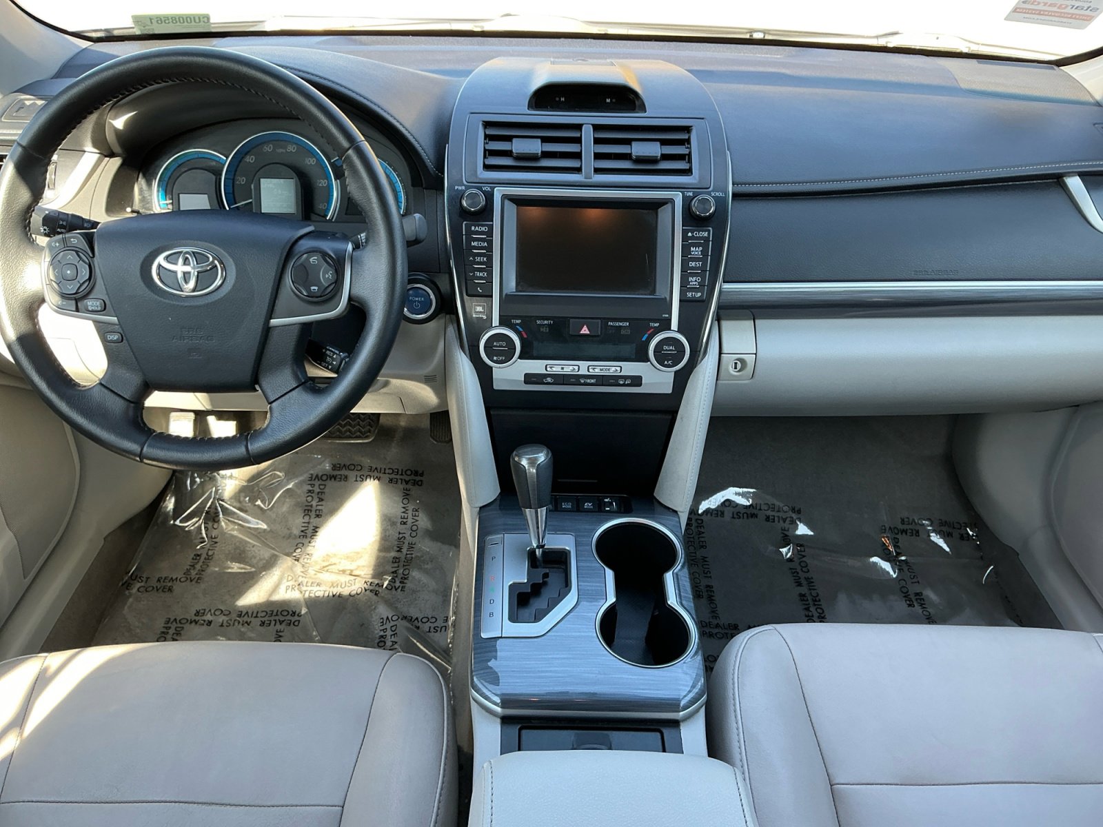 Used 2012 Toyota Camry XLE w/ Leather Pkg FWD image 10