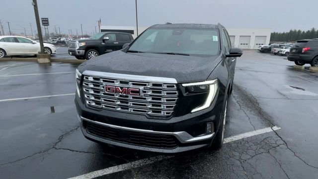 New 2026 GMC Acadia Denali w/ Super Cruise Package image 5
