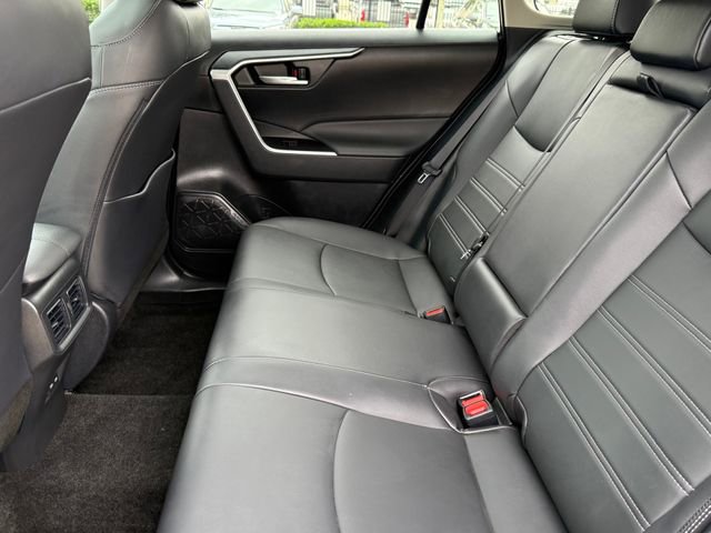 Used 2025 Toyota RAV4 XLE Premium image 31