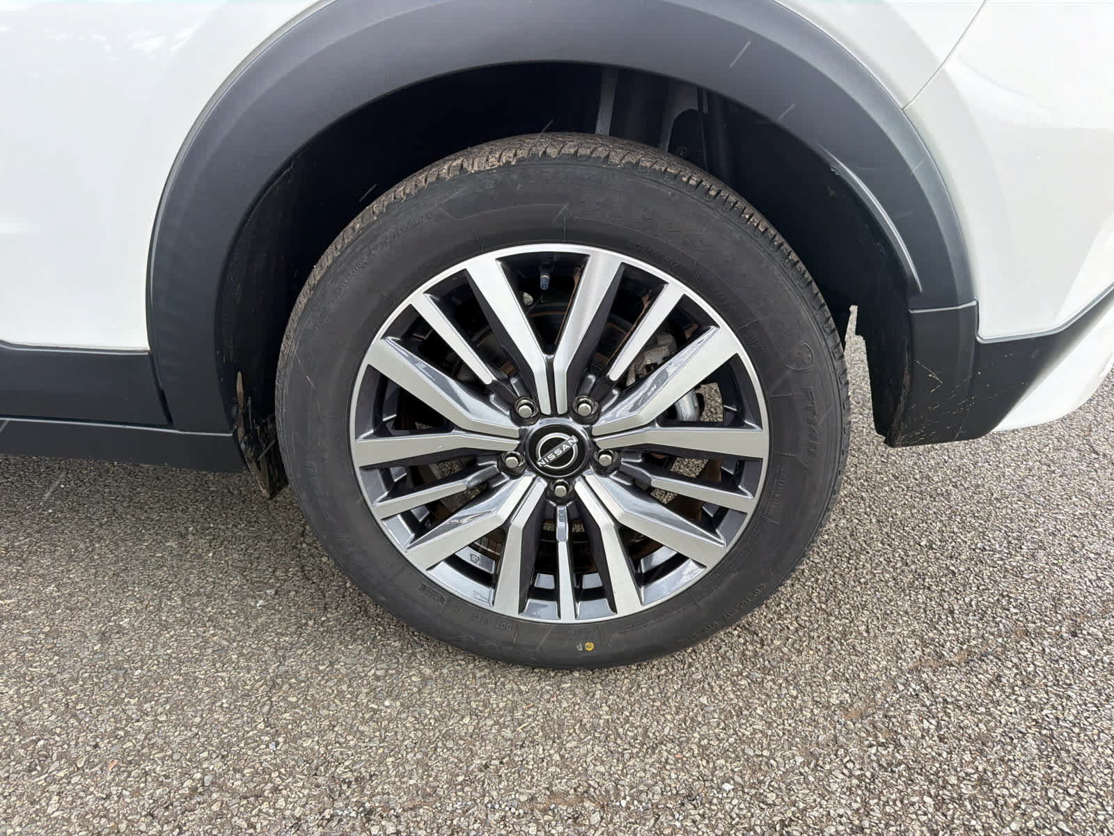 Certified 2023 Nissan Kicks SV FWD image 5