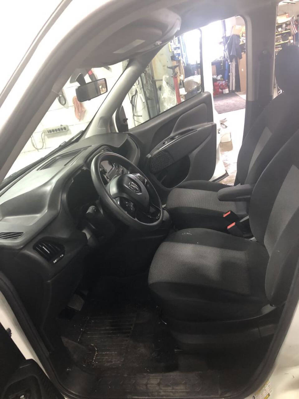 Used 2020 RAM ProMaster City Tradesman image 3