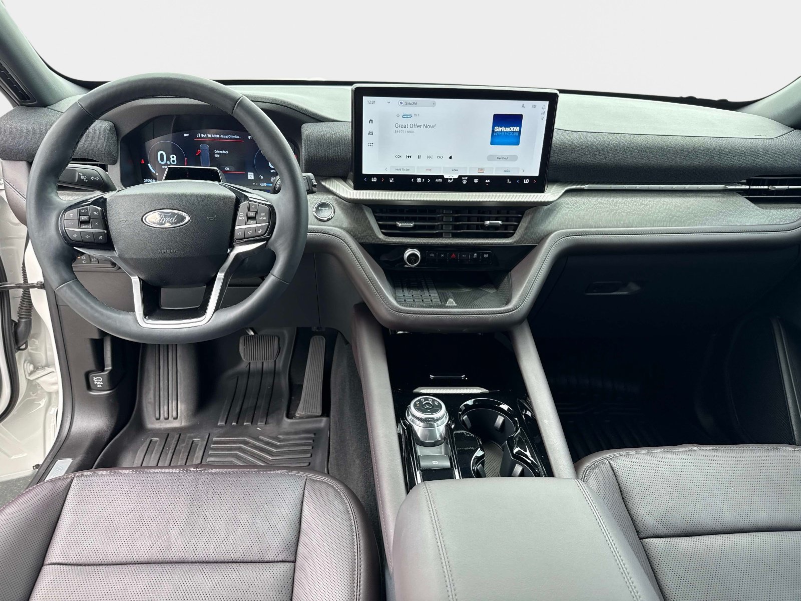 Used 2025 Ford Explorer Platinum RWD image 19