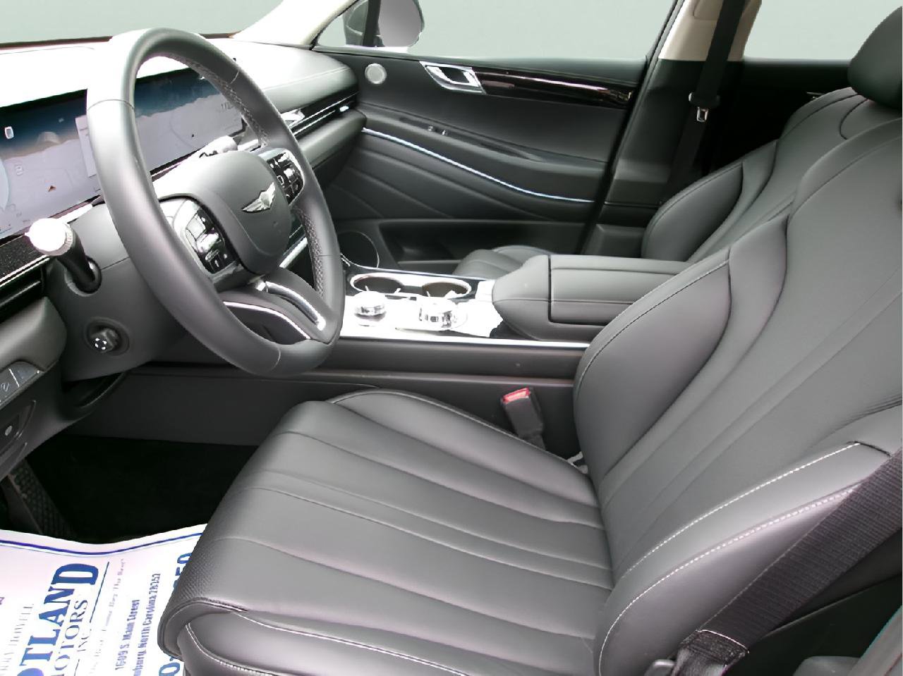 Used 2025 Genesis GV80 2.5T Standard image 13