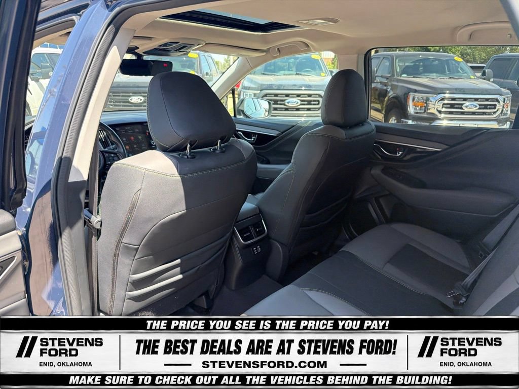 Used 2025 Subaru Outback Onyx Edition AWD/4WD image 32