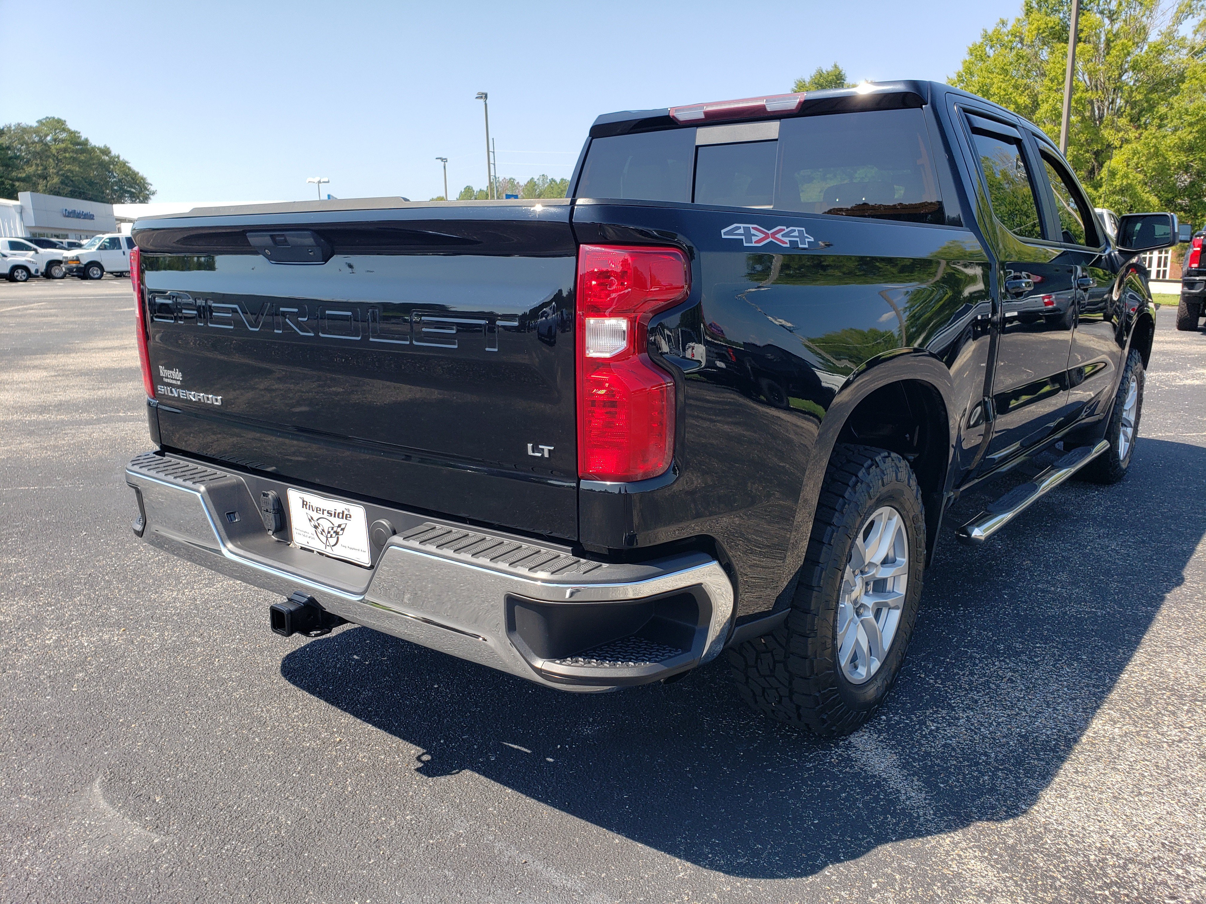 Used 2019 Chevrolet Silverado 1500 LT w/ All-Star Edition AWD/4WD image 3