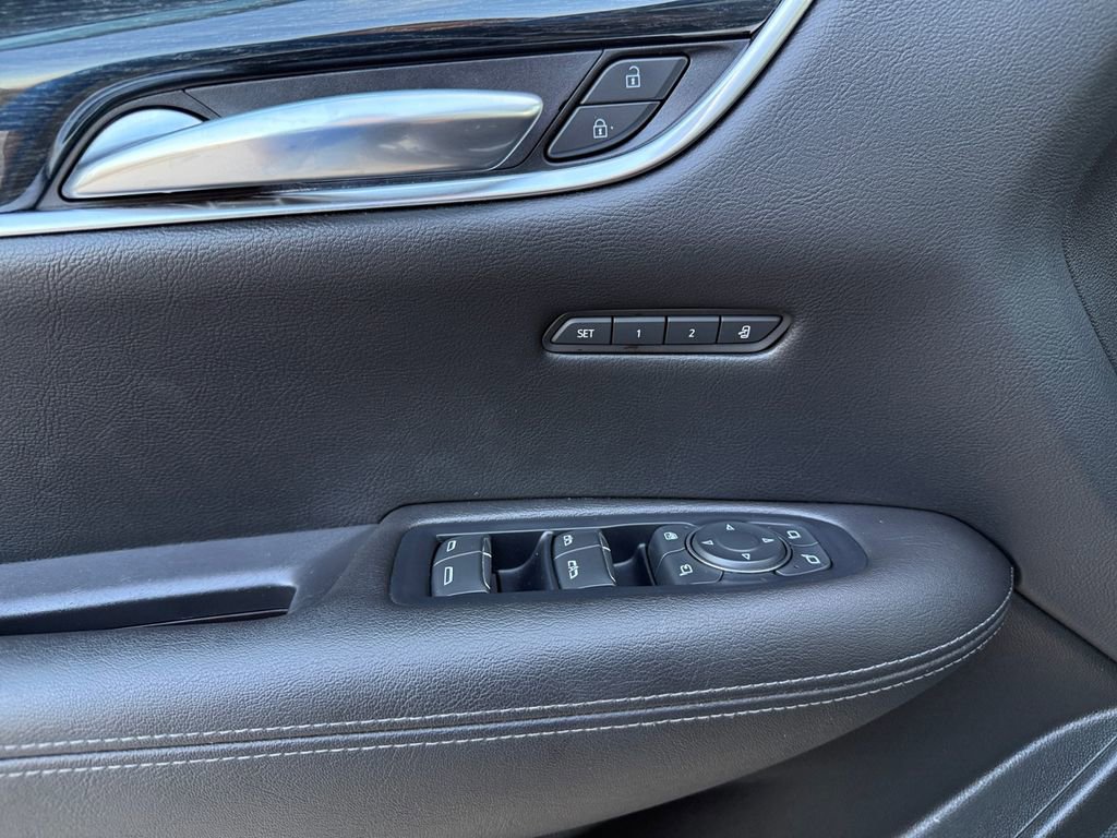 Used 2022 Cadillac XT5 Premium Luxury image 18