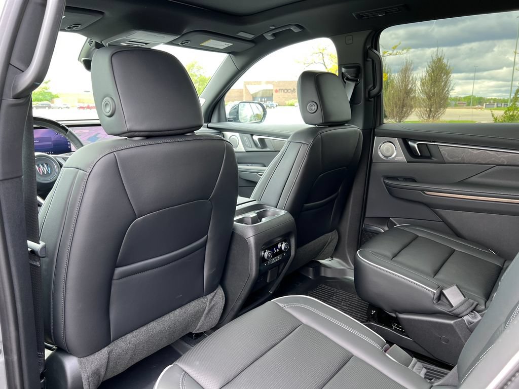 New 2026 Buick Enclave Avenir w/ Super Cruise Package AWD/4WD image 30