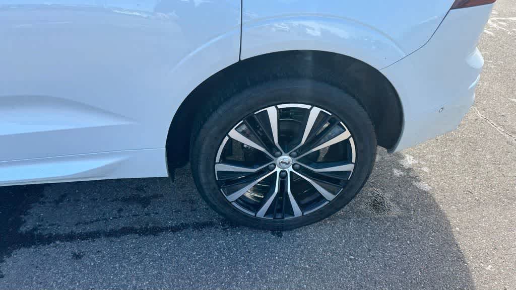 Used 2023 Volvo XC60 B5 Plus w/ Climate Package AWD/4WD image 11
