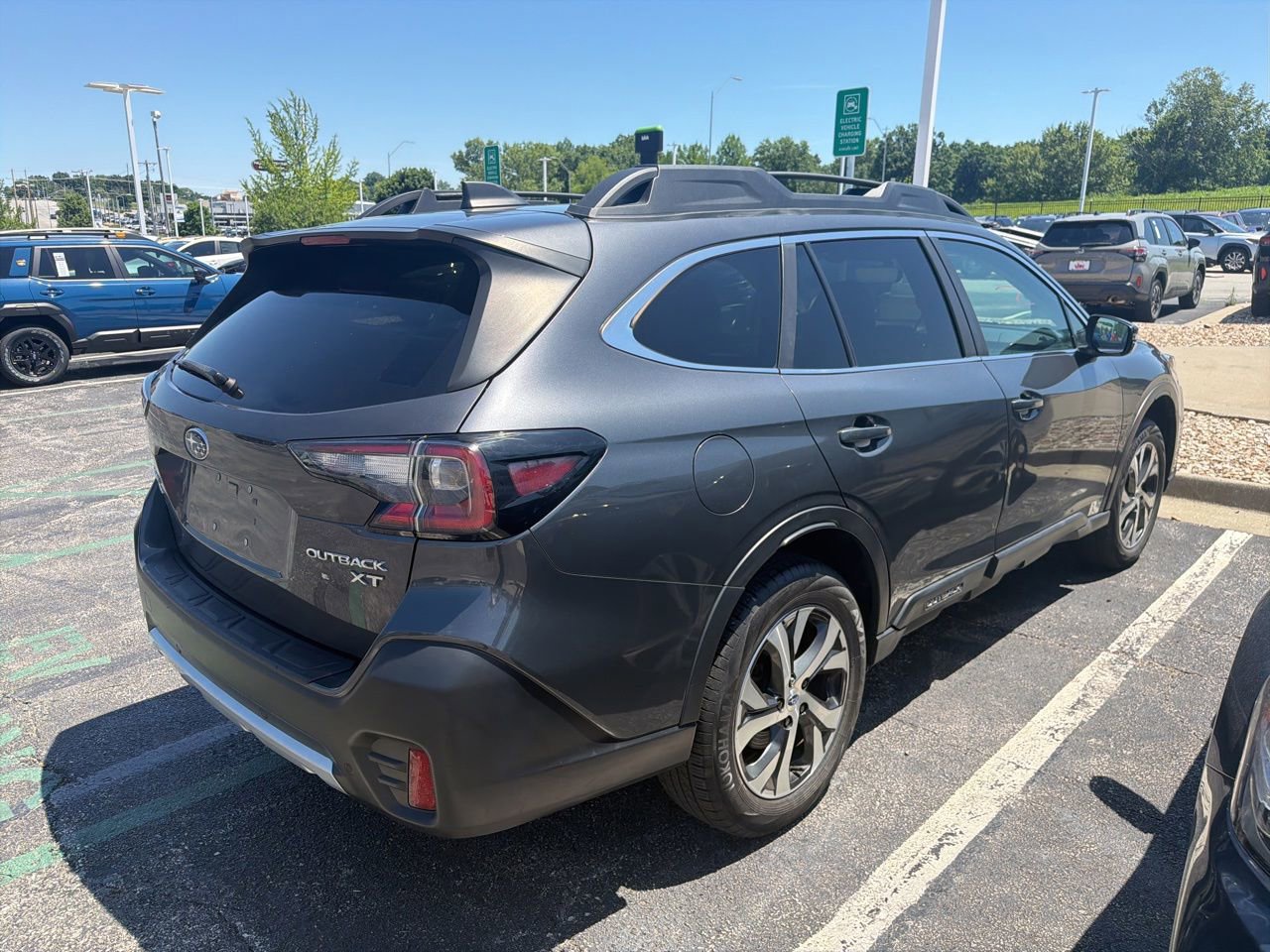 Certified 2021 Subaru Outback Limited XT AWD/4WD image 5