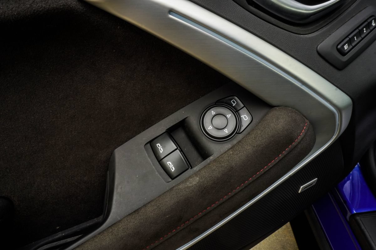 Used 2022 Chevrolet Camaro ZL1 RWD image 29