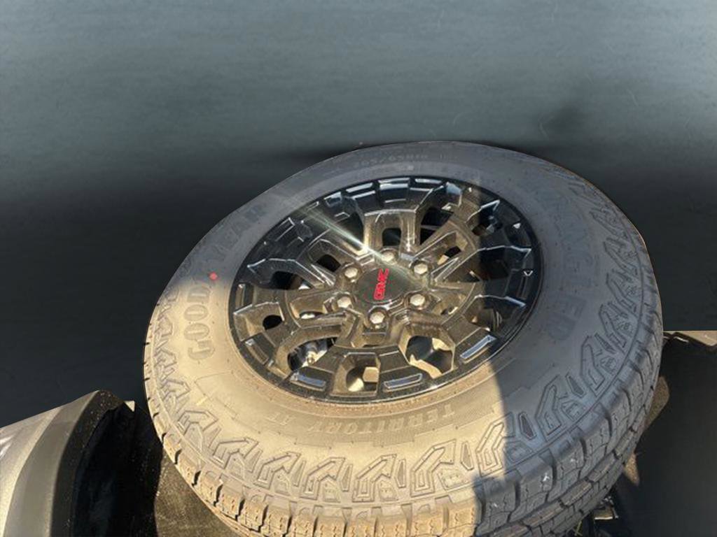 New 2026 GMC Canyon Elevation w/ Convenience Package image 4