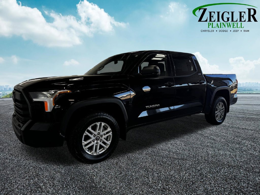 Used 2022 Toyota Tundra SR5 AWD/4WD image 2
