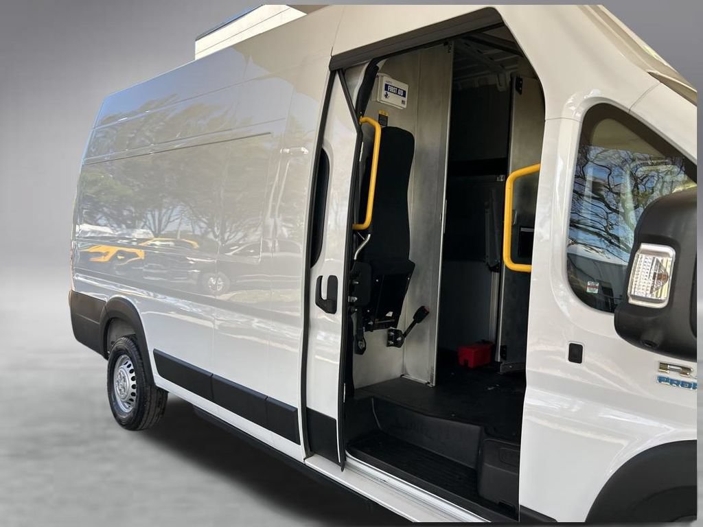 Used 2024 RAM ProMaster 3500 w/ Delivery Van Package FWD image 23