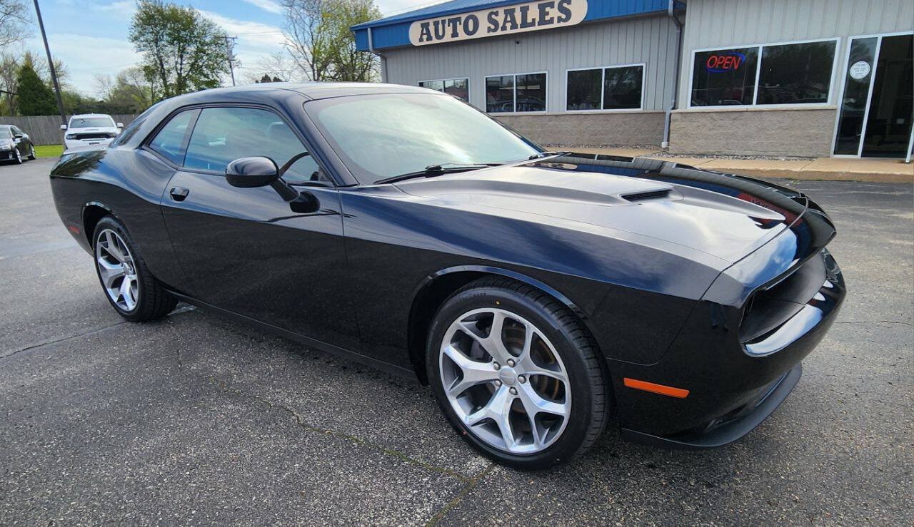 Used 2016 Dodge Challenger SXT Plus RWD image 16