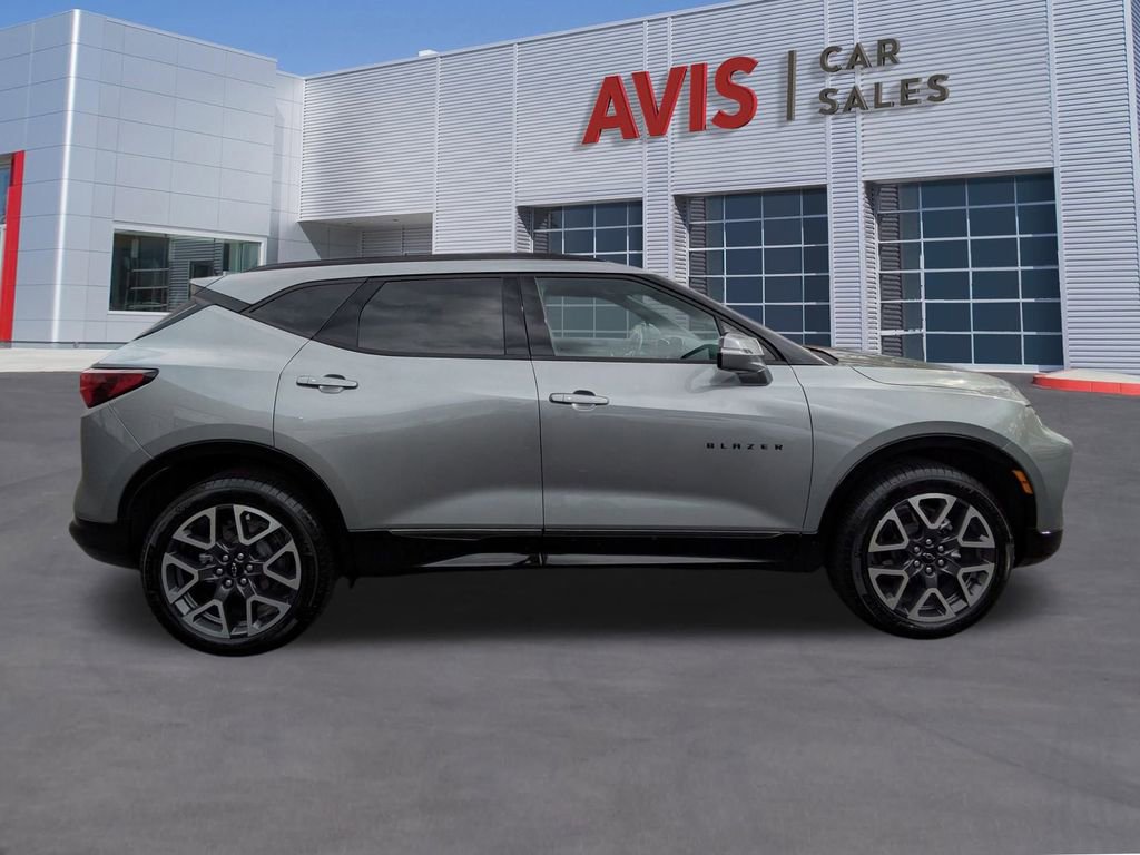 Used 2025 Chevrolet Blazer RS image 5
