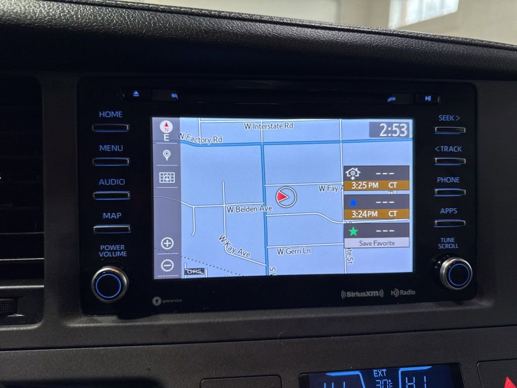 Used 2018 Toyota Sienna XLE Premium w/ Carpet Mat Package image 19