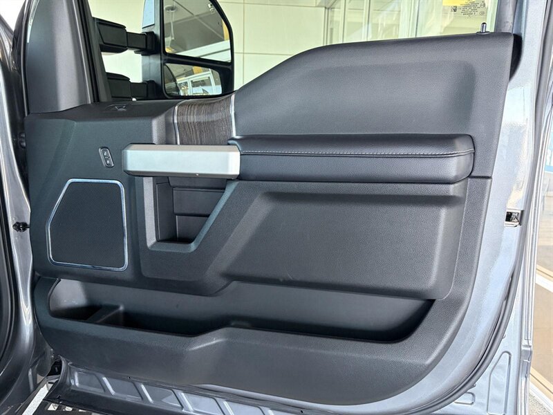 Used 2021 Ford F250 Lariat w/ Tremor Off-Road Package AWD/4WD image 33
