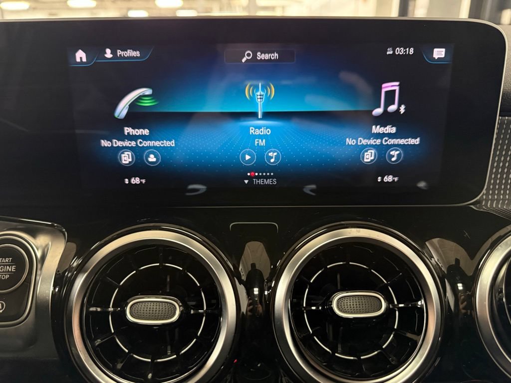 Used 2021 Mercedes-Benz GLB 250 4MATIC image 12