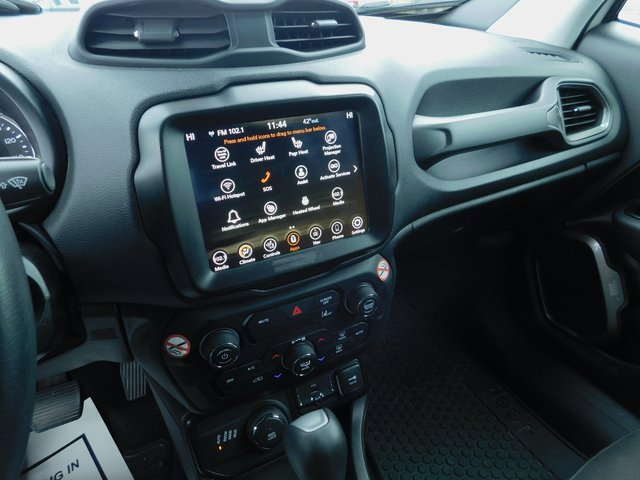 Used 2023 Jeep Renegade Latitude w/ Premium Group image 28