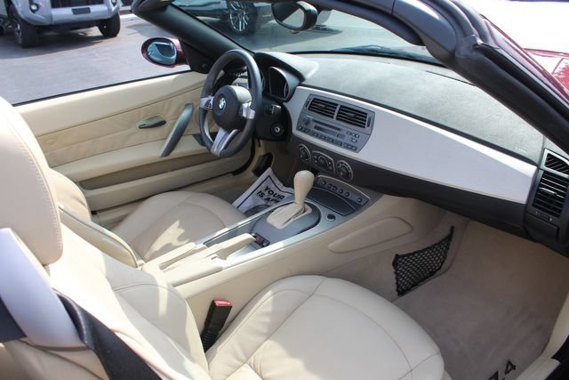 Used 2004 BMW Z4 2.5i RWD image 29