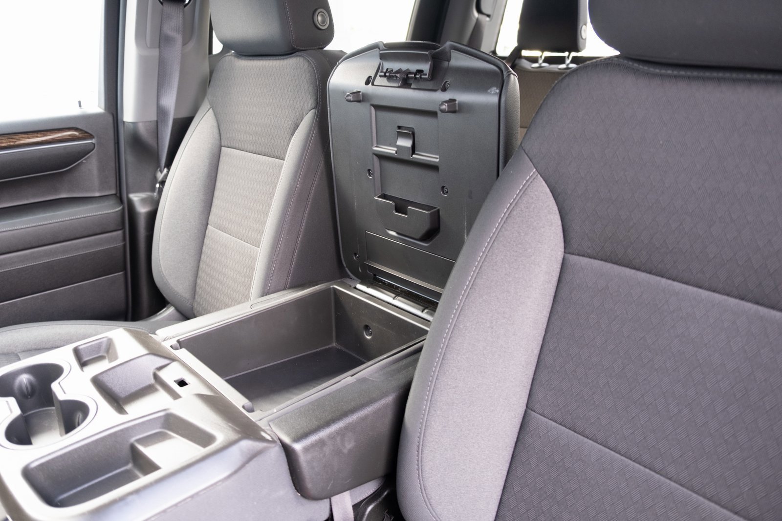 Used 2023 GMC Sierra 1500 SLE image 8