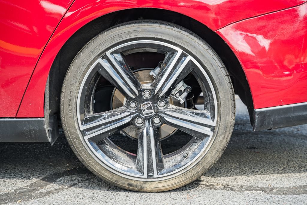 Used 2025 Honda Accord Sport image 16