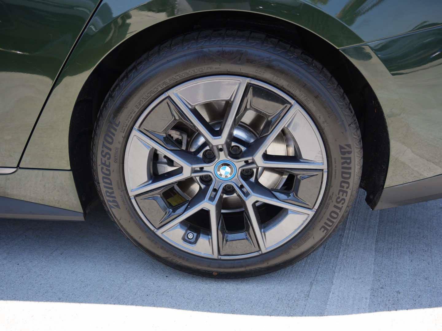 Used 2023 BMW i4 eDrive35 w/ Premium Package RWD image 6