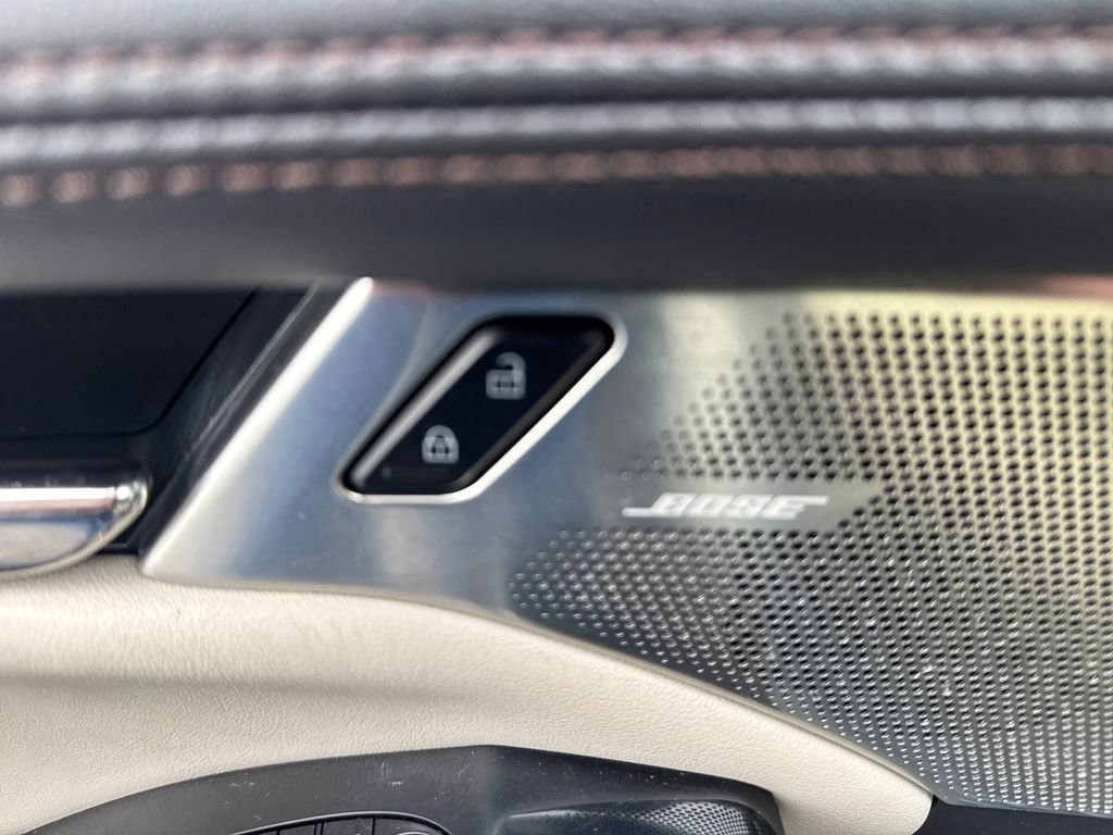 Used 2020 MAZDA MAZDA3 Hatchback w/ Preferred Package image 14