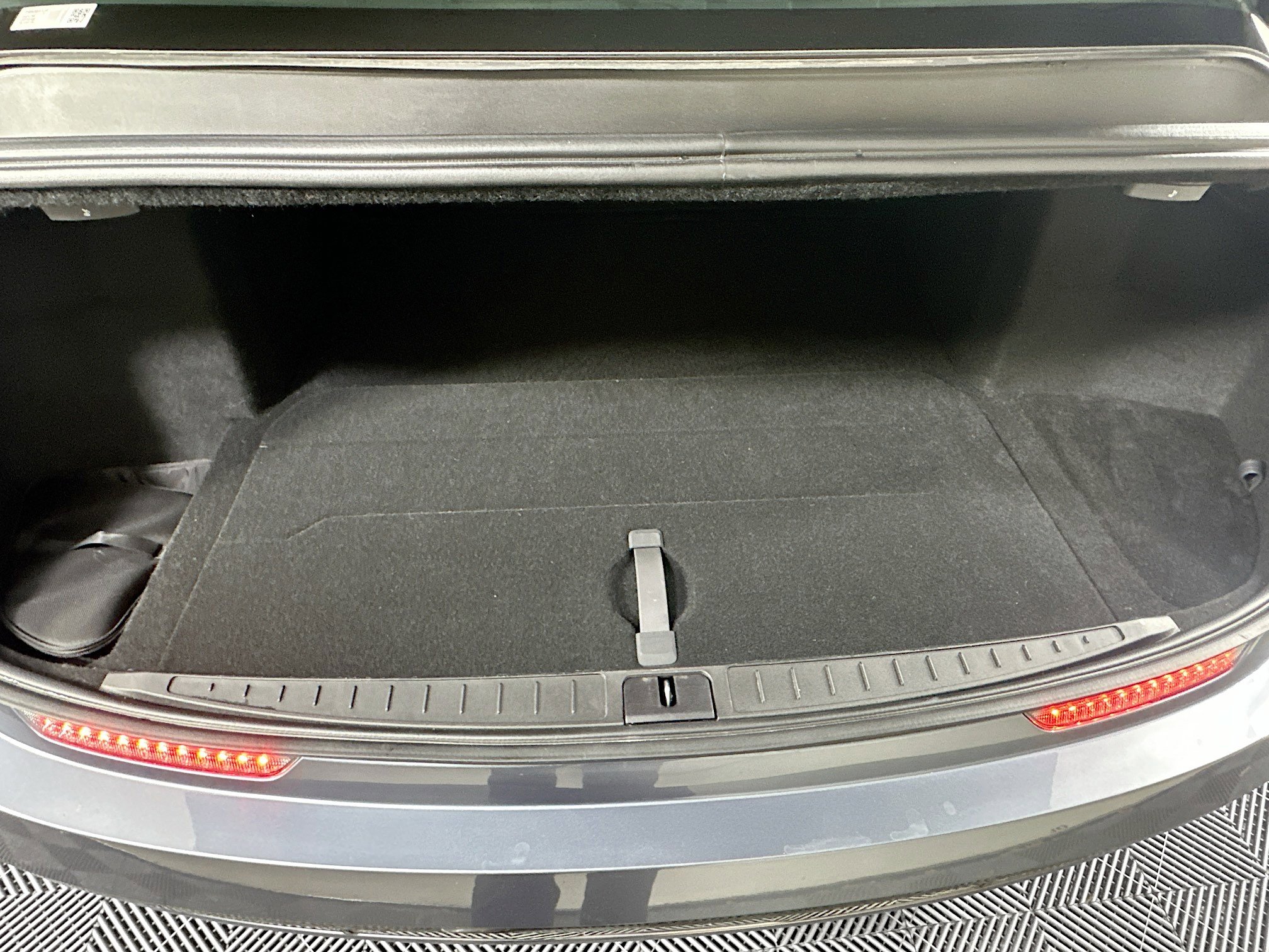 Used 2024 Lucid Air Pure image 28